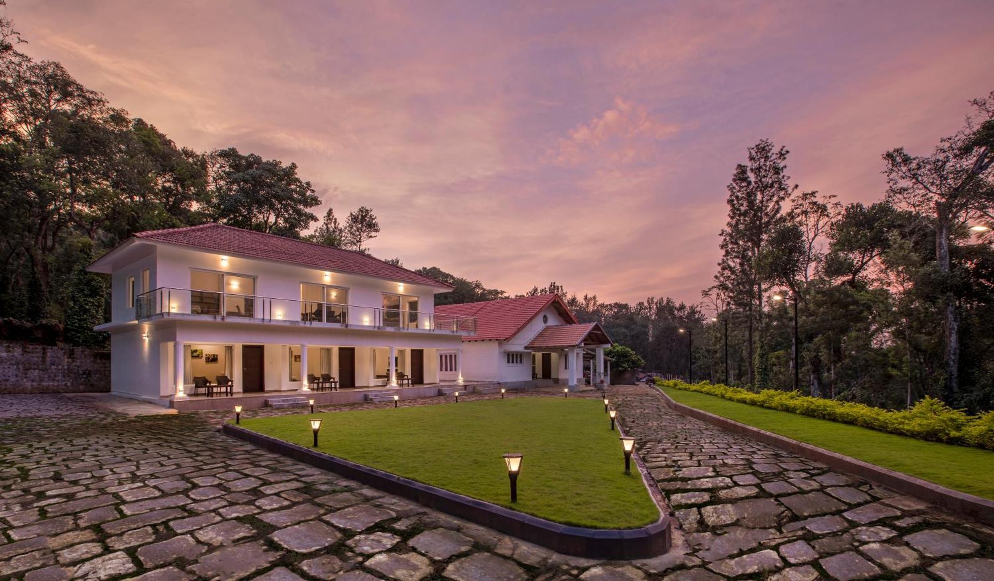 Hotel Tusker Trail By Luxunlock Suntikoppa Exterior foto